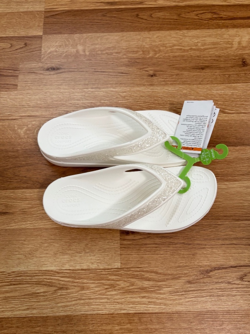 NWT CROCS Women's Sloane Glitter Flip Flop Sandals